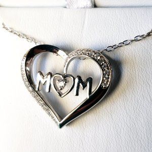 2/100$ NWT Sterling silver Mom Heart Pendant Necklace